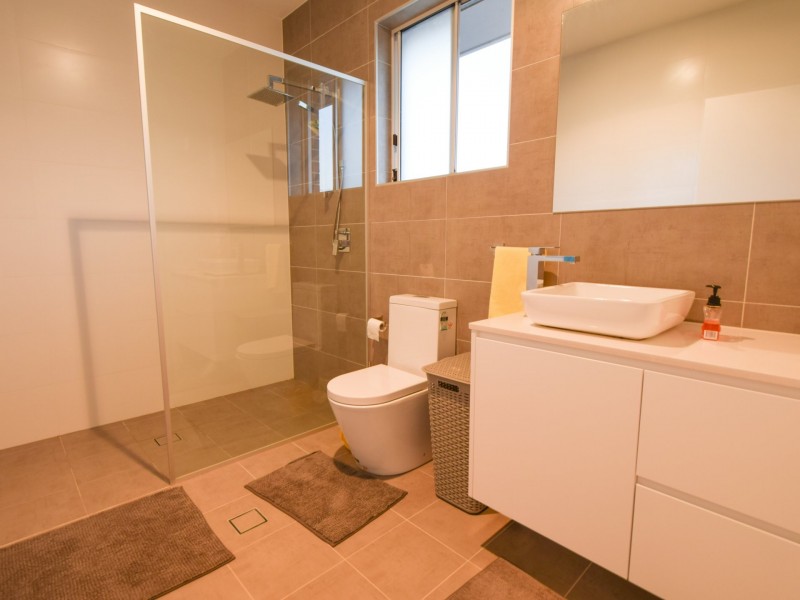 109 Dananbilla Drive, Young NSW 2594