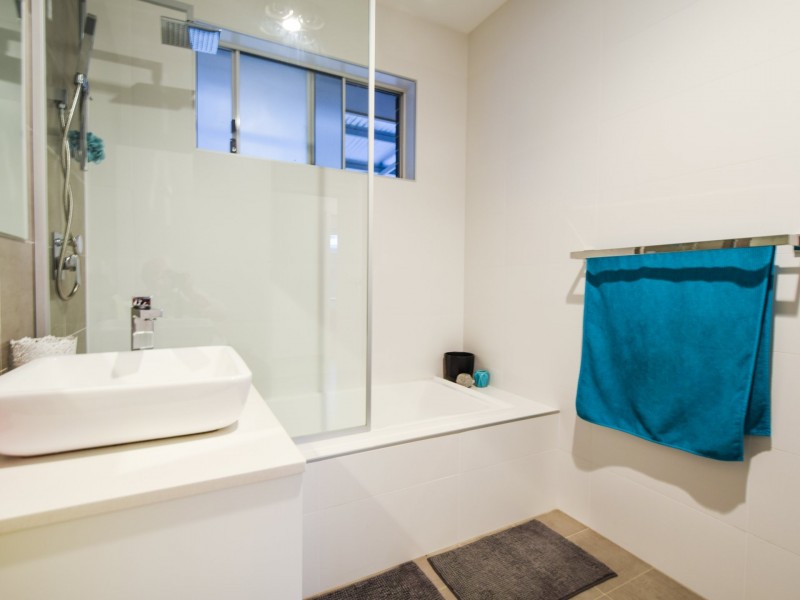 109 Dananbilla Drive, Young NSW 2594