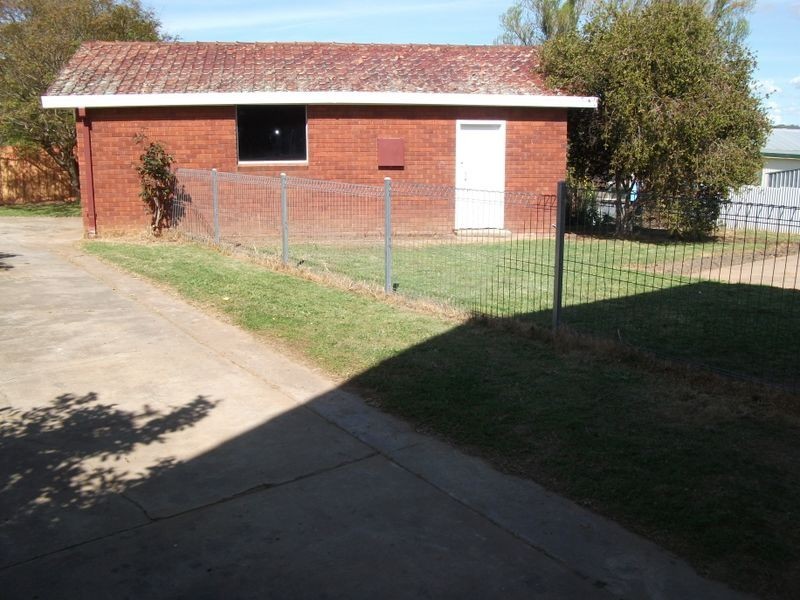 32 Elizabeth Street, Young NSW 2594