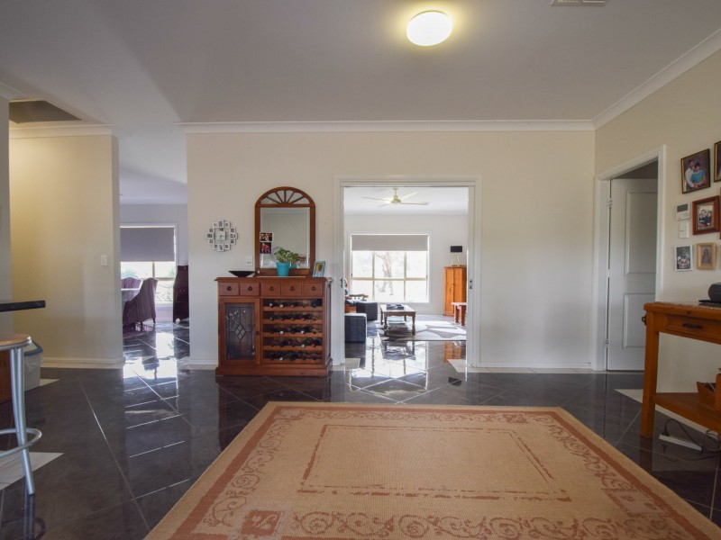 81 Wambanumba Drive, Young NSW 2594