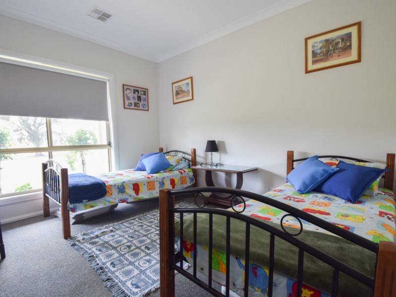 81 Wambanumba Drive, Young NSW 2594