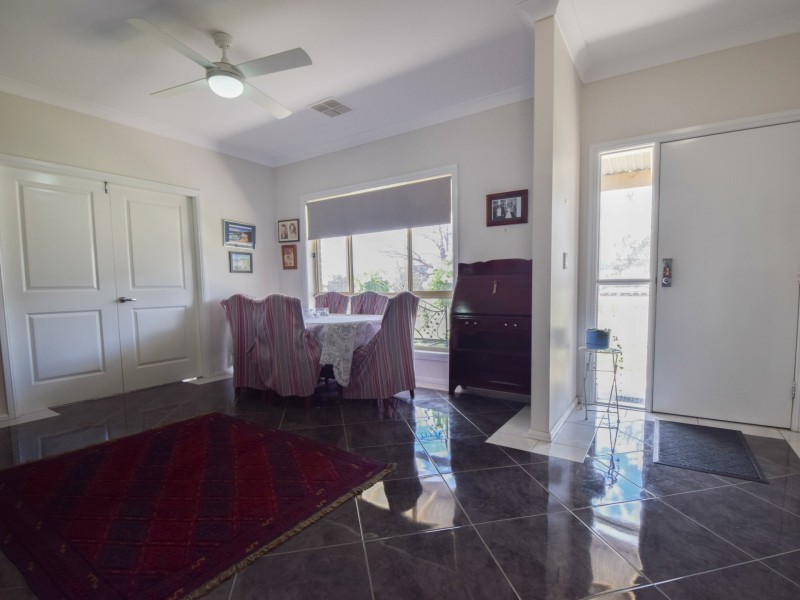 81 Wambanumba Drive, Young NSW 2594