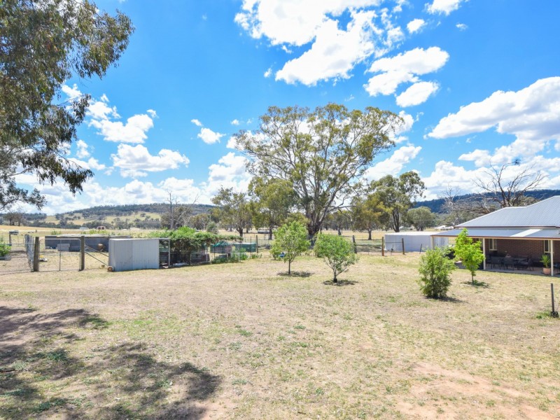 81 Wambanumba Drive, Young NSW 2594