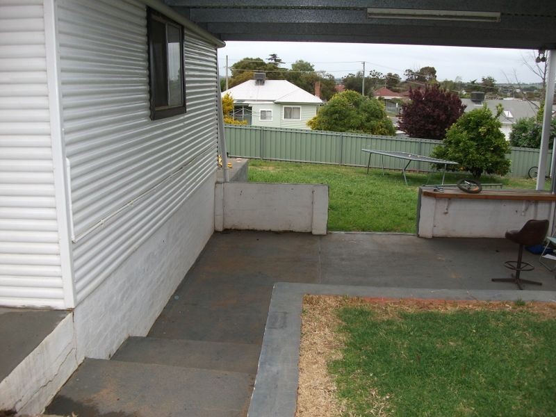 12 Melville Street, Young NSW 2594