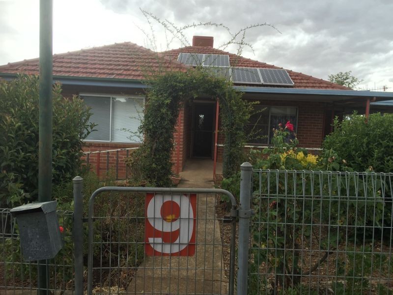 9 Russell Street, Young NSW 2594