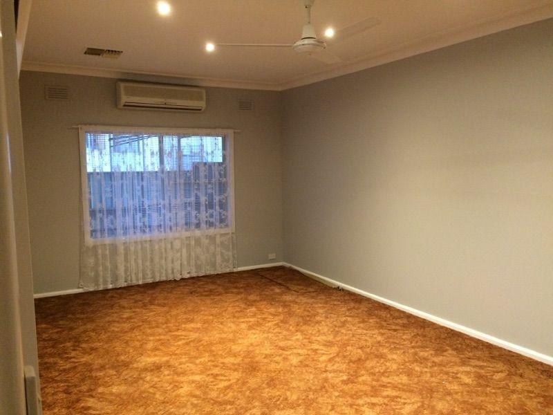 9 Russell Street, Young NSW 2594