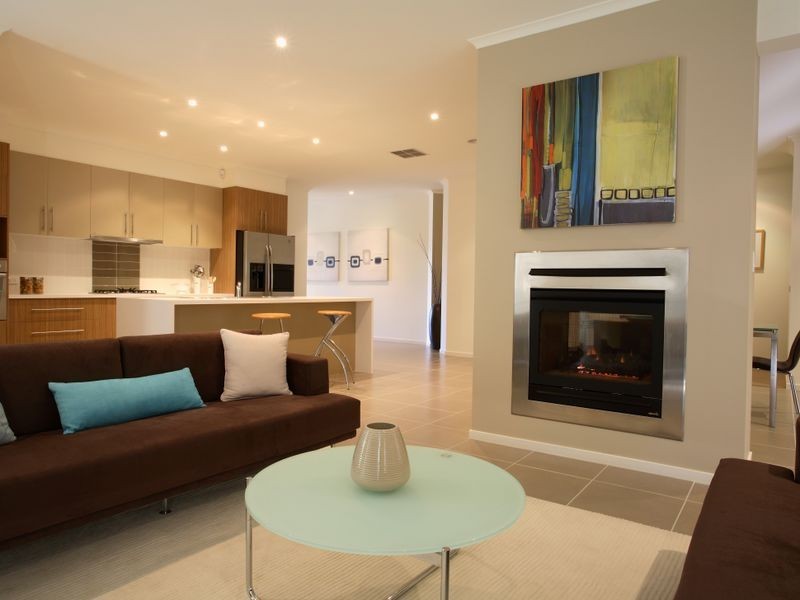 13 Settlers Place, Young NSW 2594