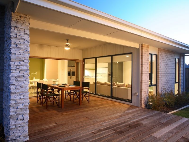 13 Settlers Place, Young NSW 2594
