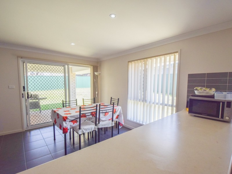 6 Molloy Place, Young NSW 2594