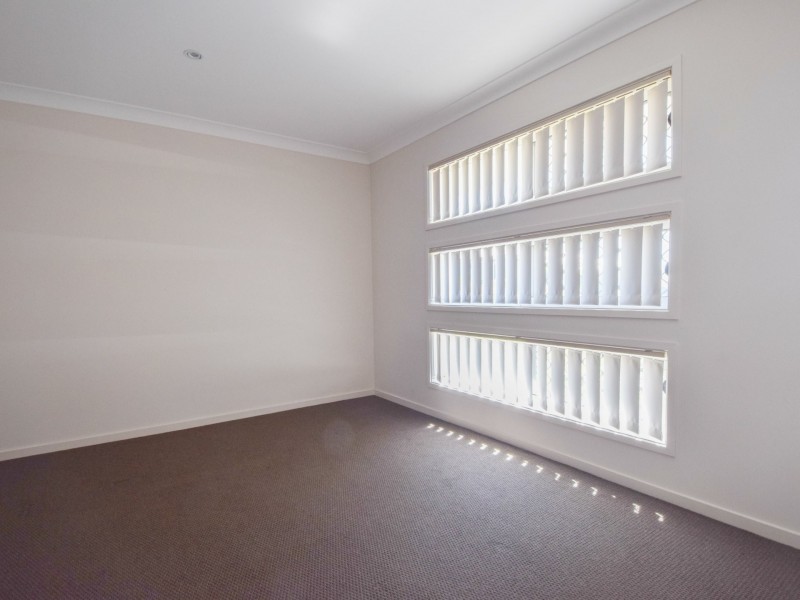 6 Molloy Place, Young NSW 2594