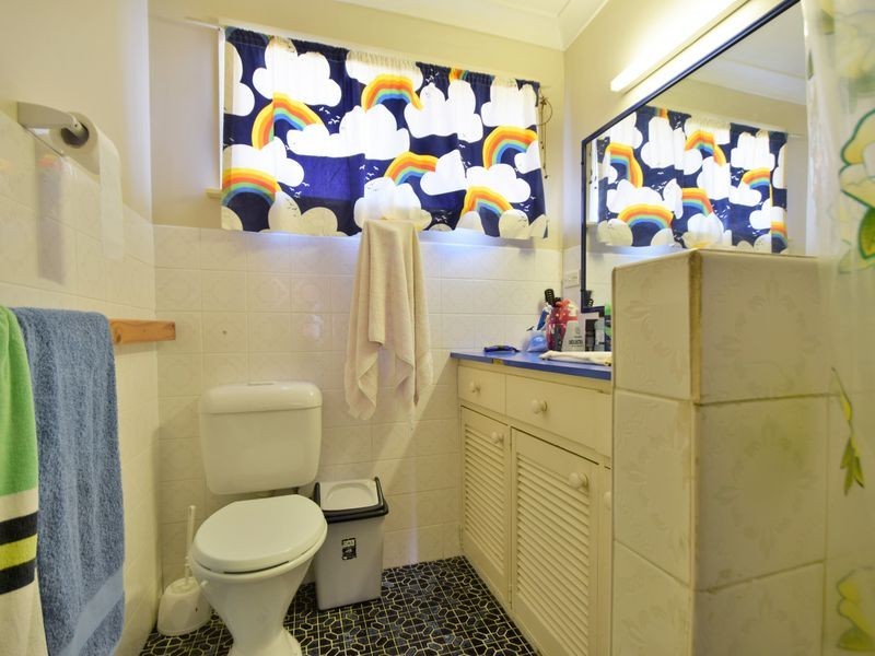 13 Bendick Street, Young NSW 2594