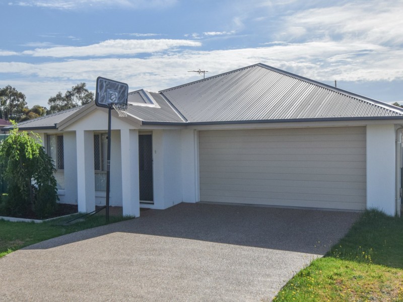 13 Molloy Place, Young NSW 2594