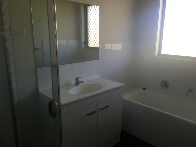 13 Molloy Place, Young NSW 2594