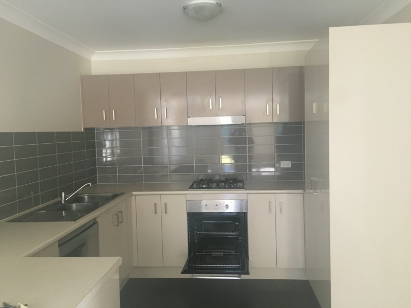 13 Molloy Place, Young NSW 2594