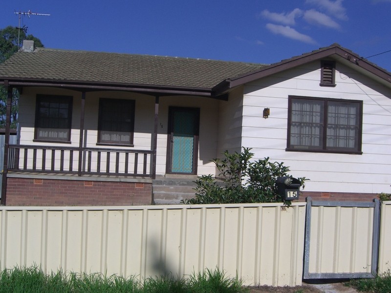 15 Bendick Street, Young NSW 2594