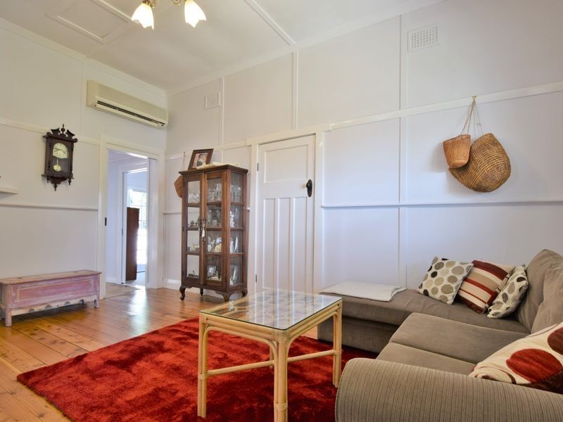 69 Brock Street, Young NSW 2594