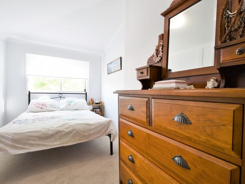 69 Brock Street, Young NSW 2594