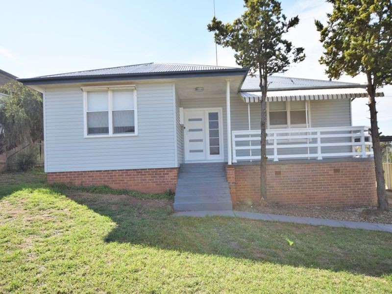 12 Florence Street, Young NSW 2594