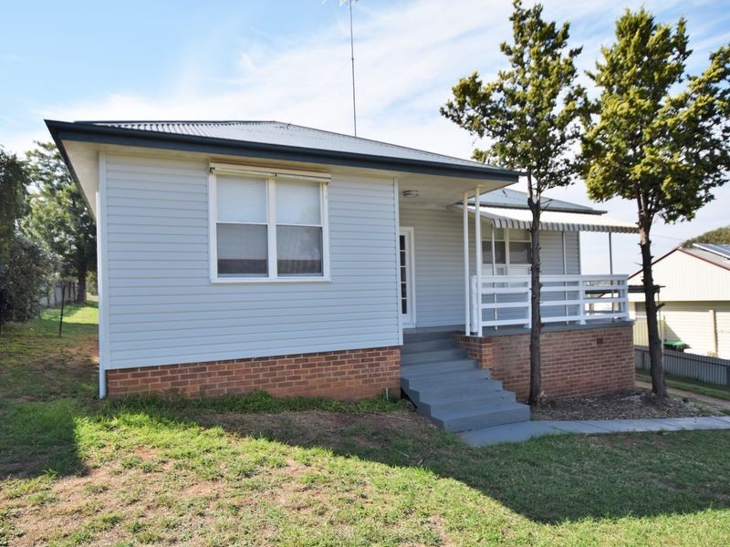 12 Florence Street, Young NSW 2594