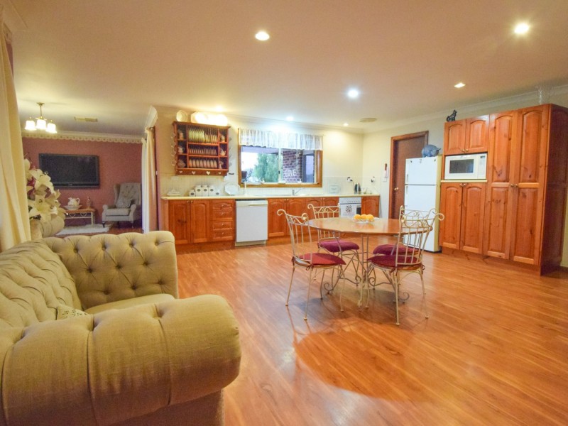 34a Demondrille Street, Young NSW 2594