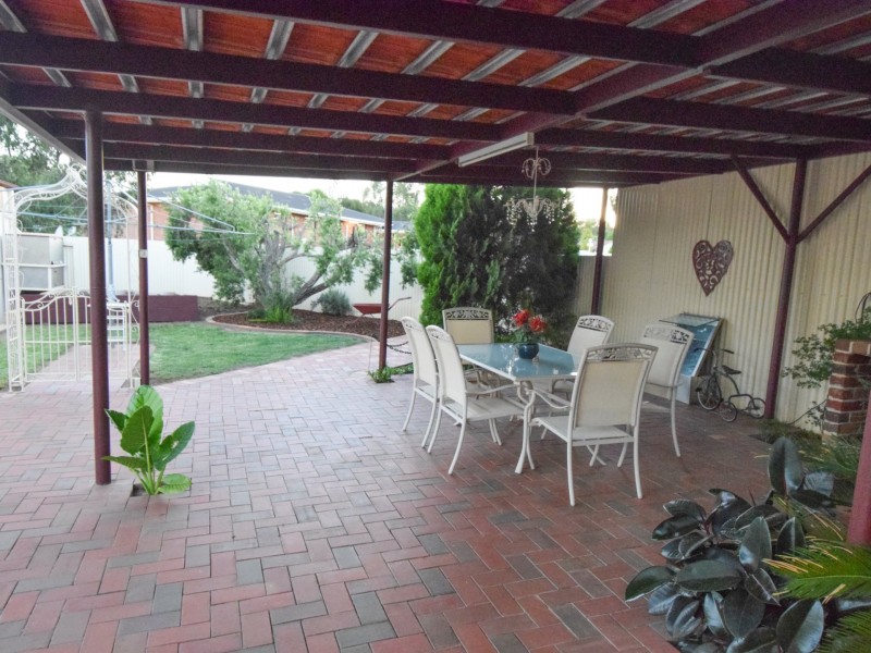 34a Demondrille Street, Young NSW 2594