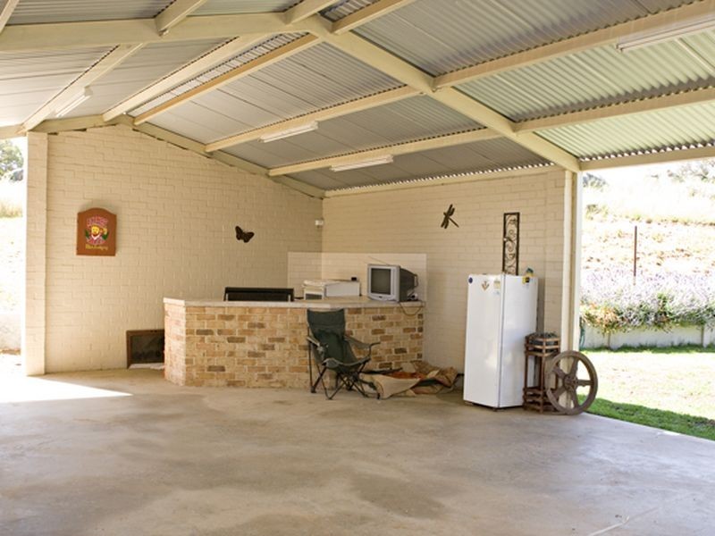 39 Burrows, Young NSW 2594