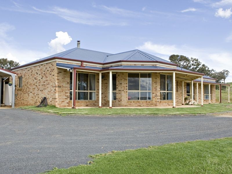 39 Burrows, Young NSW 2594