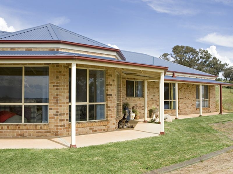39 Burrows, Young NSW 2594