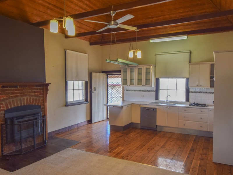 172 Jasprizza Lane, Young NSW 2594
