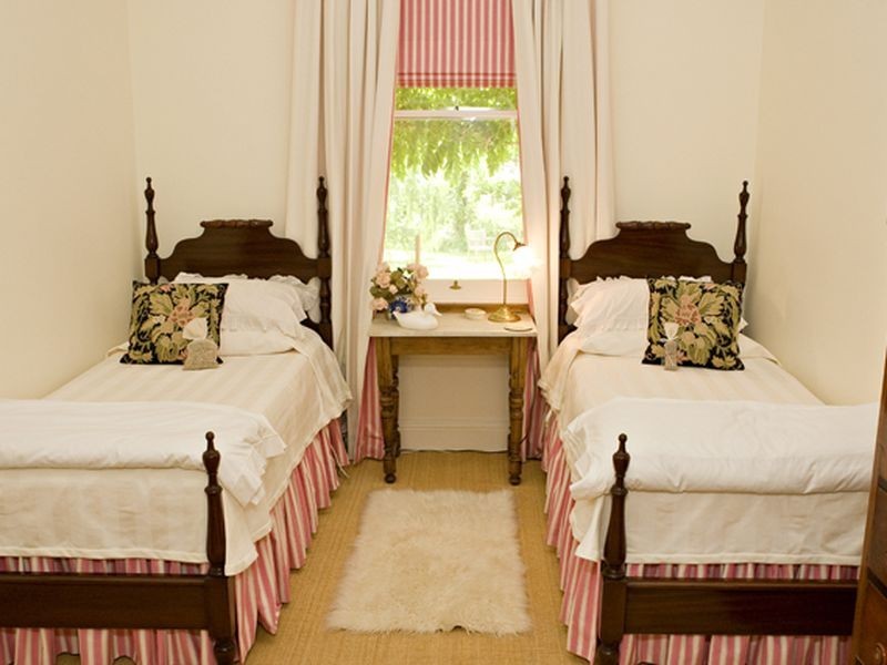 LYNNLEE  4 Taylor Road, Young NSW 2594