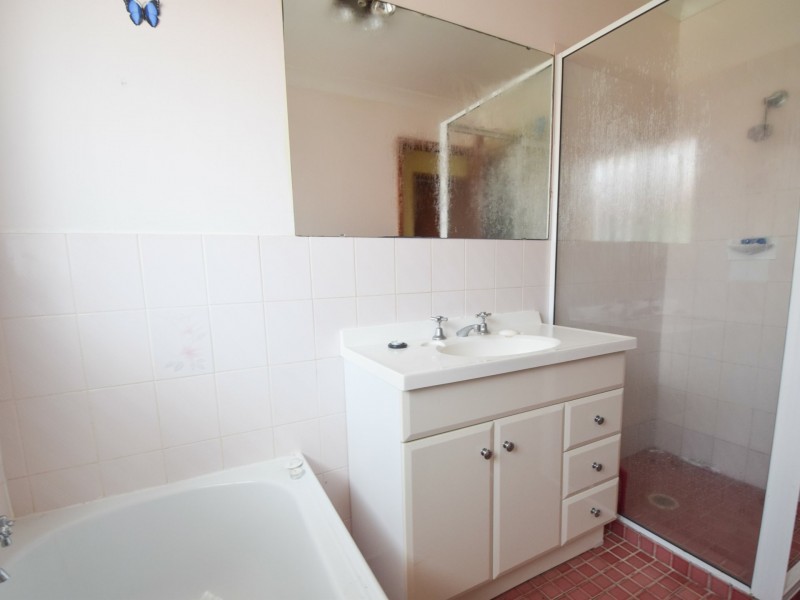 108 Blackett Avenue, Young NSW 2594