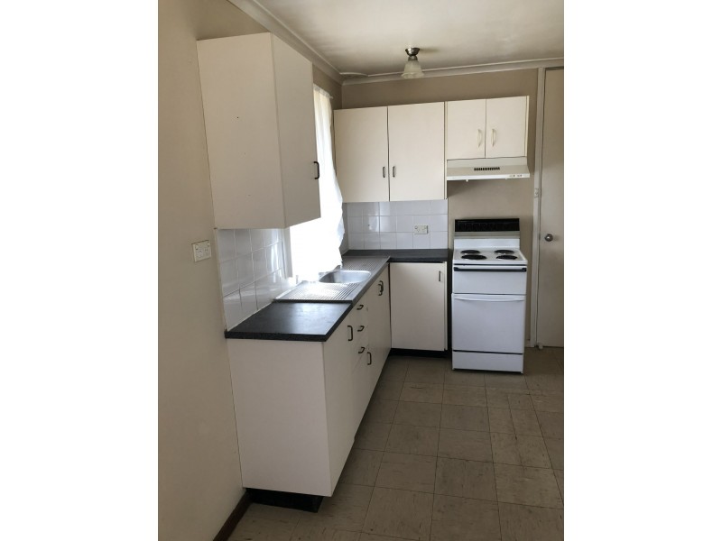 2 Endeavour Place, Young NSW 2594