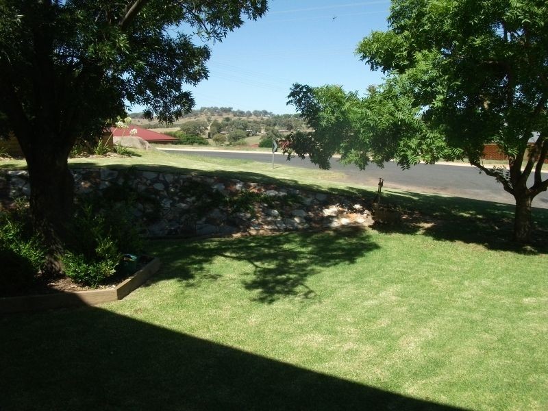 56 Templemore Street, Young NSW 2594