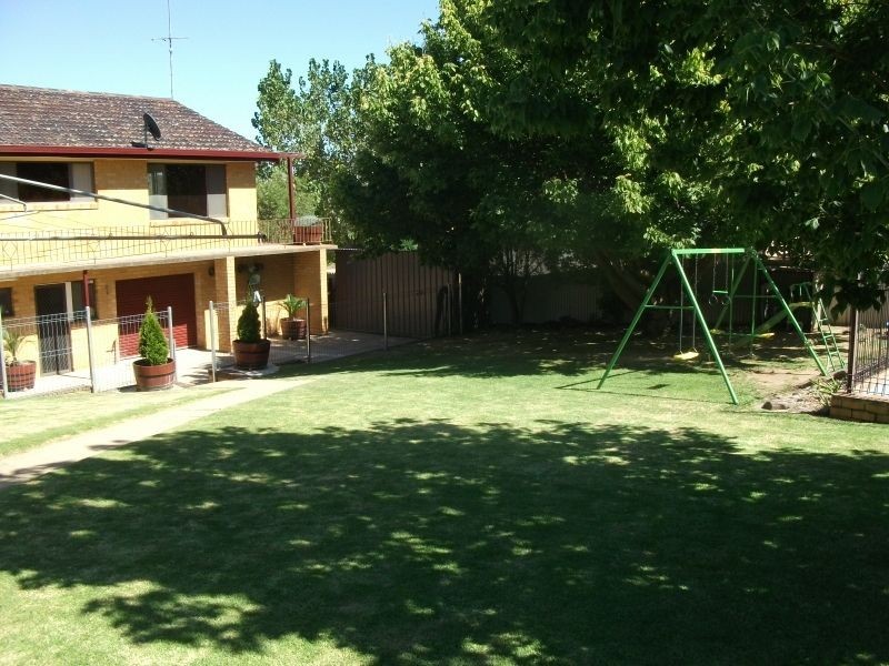 56 Templemore Street, Young NSW 2594