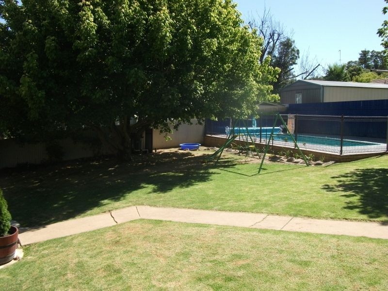 56 Templemore Street, Young NSW 2594