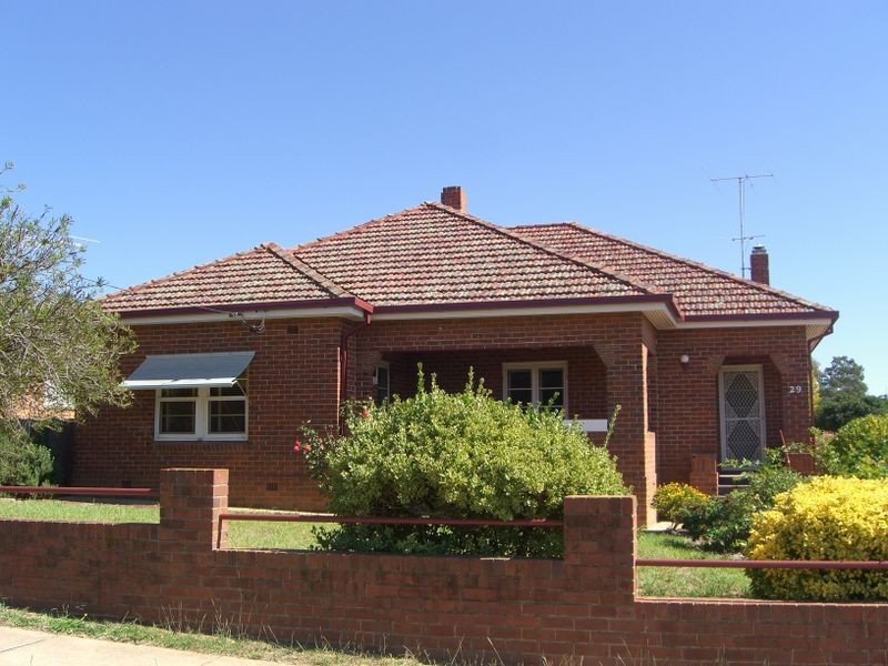 29 Wombat Street, Young NSW 2594