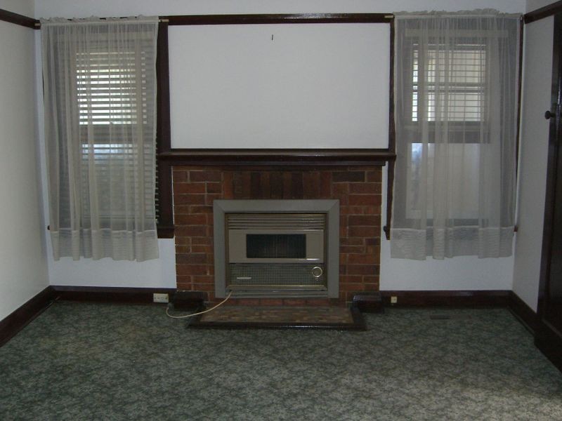 29 Wombat Street, Young NSW 2594