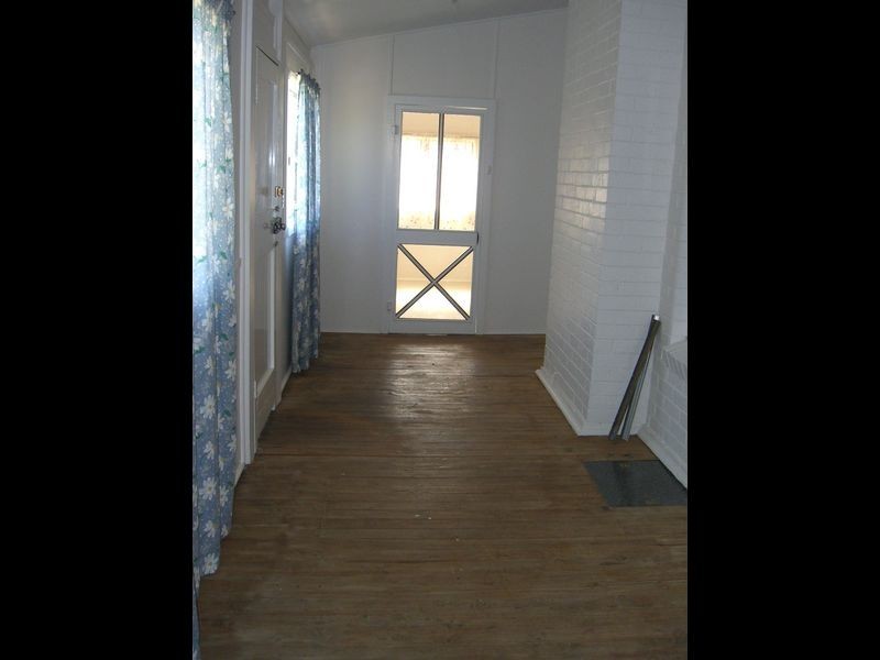 29 Wombat Street, Young NSW 2594