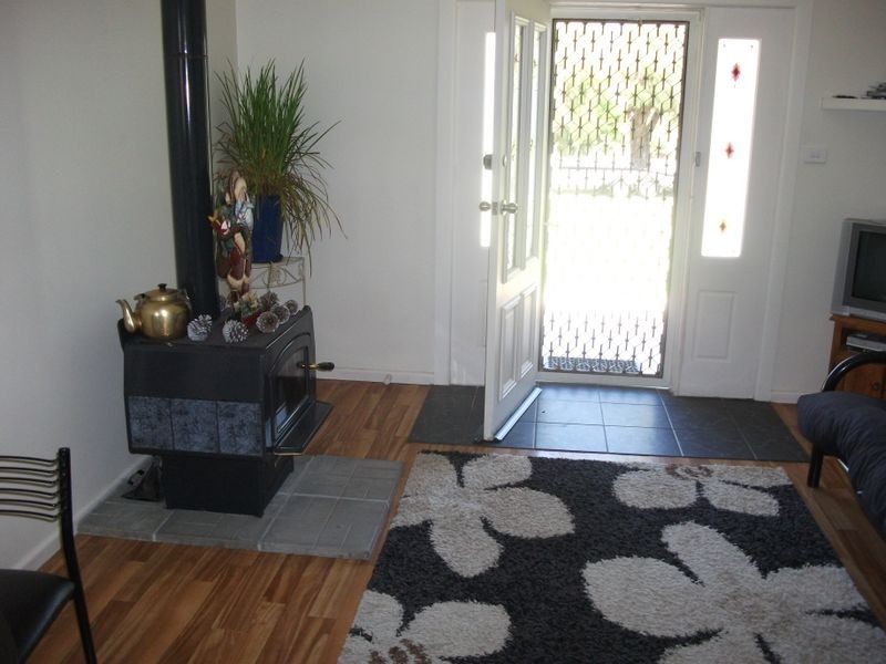 7 Willawong Street, Young NSW 2594