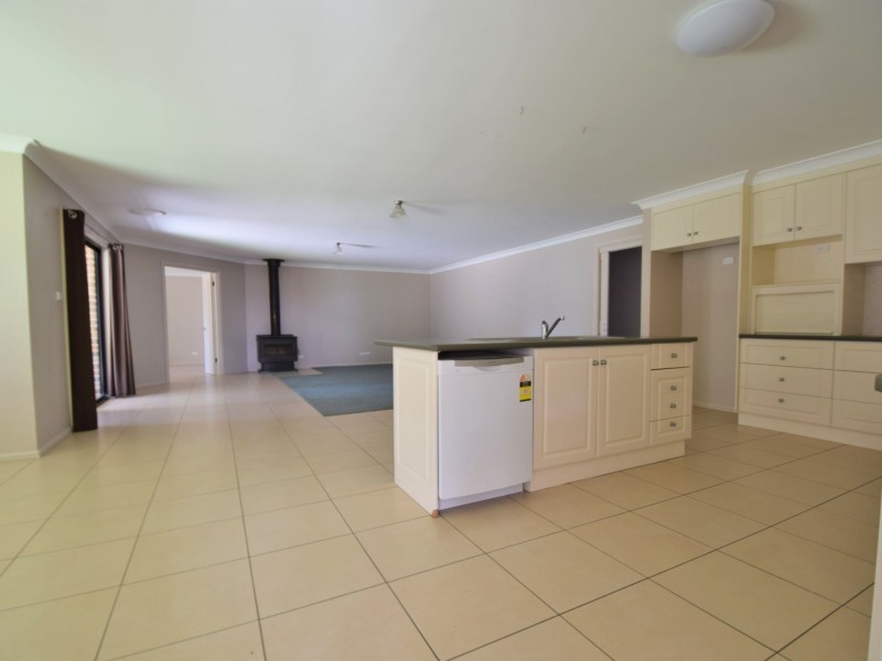 3 Gold Court, Young NSW 2594