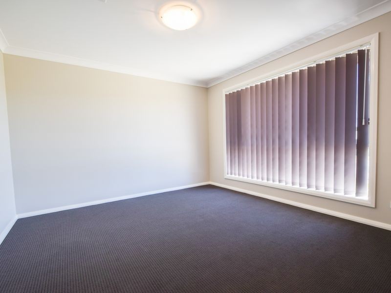 5 Molloy Place, Young NSW 2594