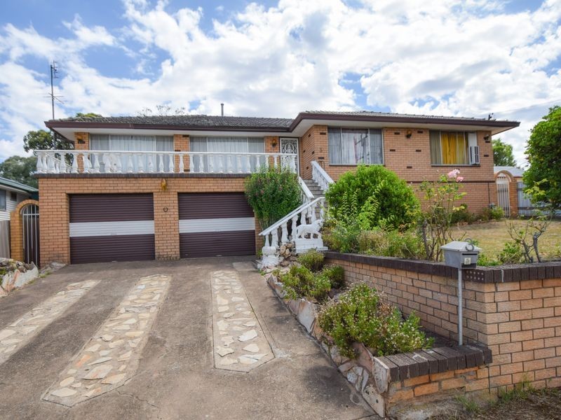 3 Barwang St, Young NSW 2594