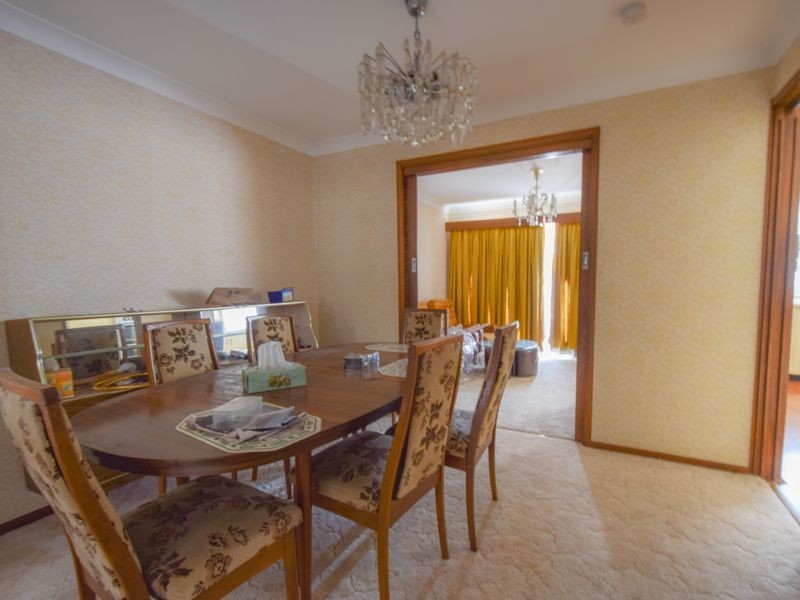 3 Barwang St, Young NSW 2594