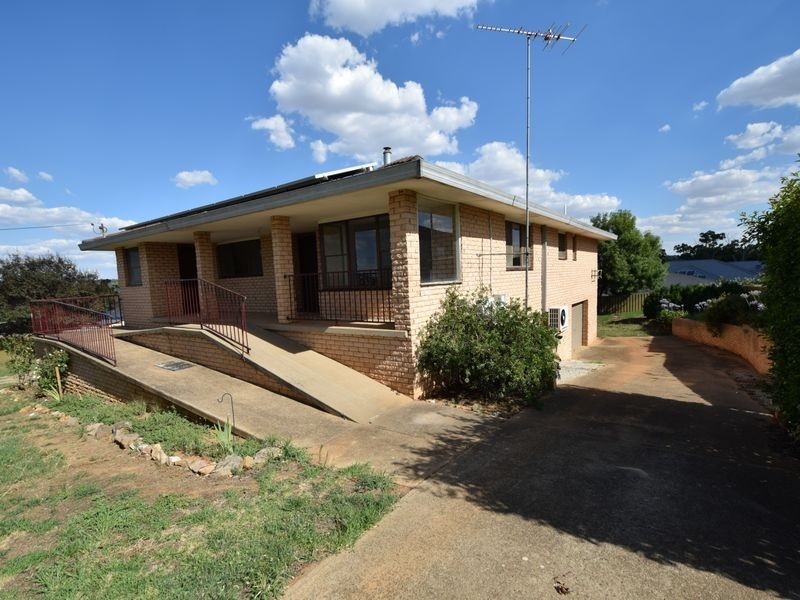 118 Wombat Street, Young NSW 2594