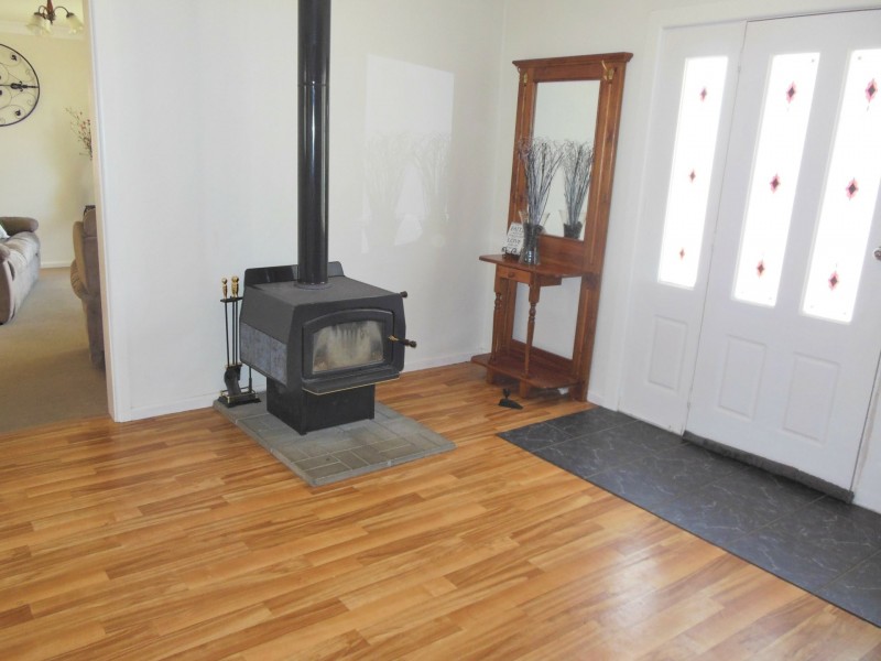 7 Willawong Street, Young NSW 2594