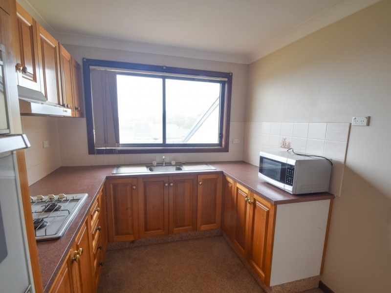 Unit 5 – 4 Old Barracks Lane, Young NSW 2594