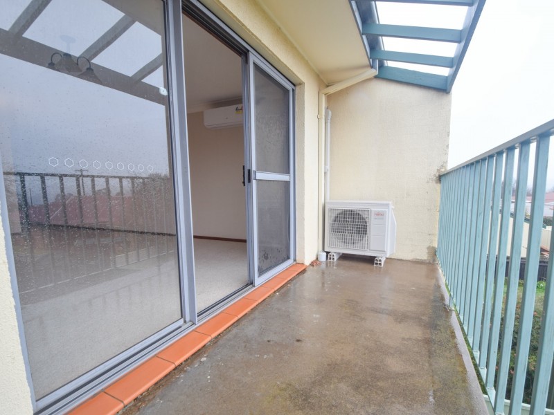Unit 5 – 4 Old Barracks Lane, Young NSW 2594