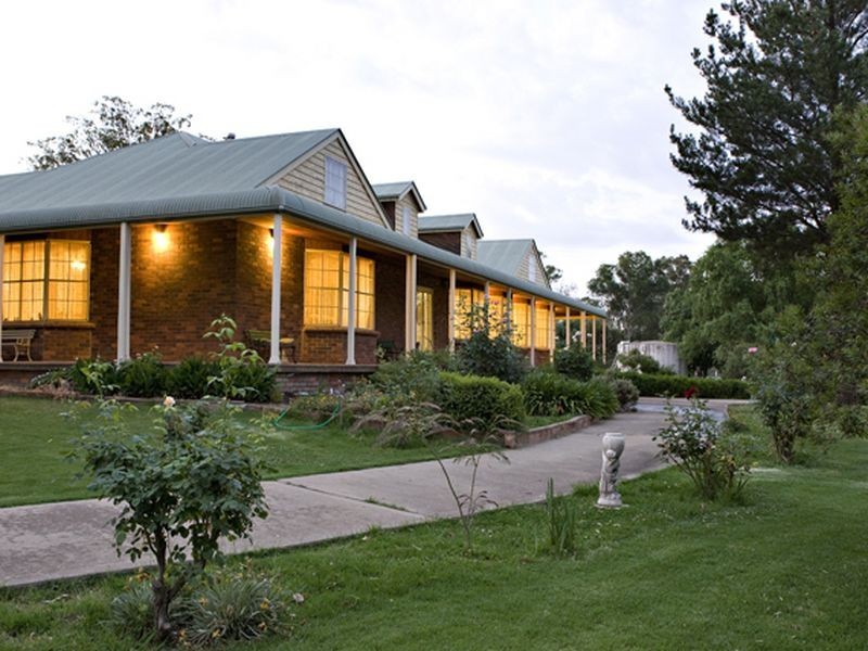 28 Pestell’S Lane, Young NSW 2594