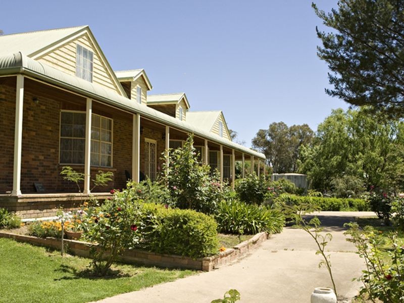 28 Pestell’S Lane, Young NSW 2594