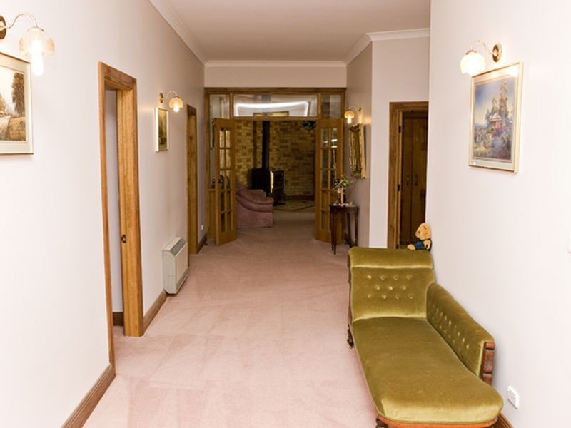 28 Pestell’S Lane, Young NSW 2594